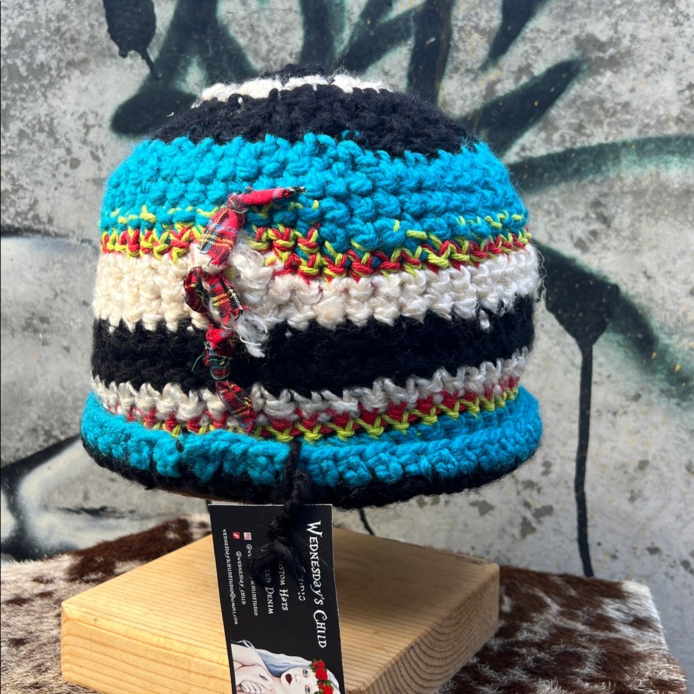Hand Crafted Crocheted Beanie Cap Hat - Picture 6 of 7